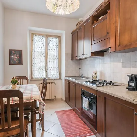 Warm In Ancient Building In Vatican-p S Pietro Apartamento Roma