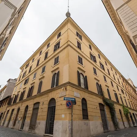 Warm In Ancient Building In Vatican-p S Pietro Apartament *