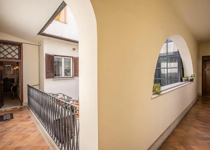 Warm In Ancient Building In Vatican-p S Pietro * Rzym