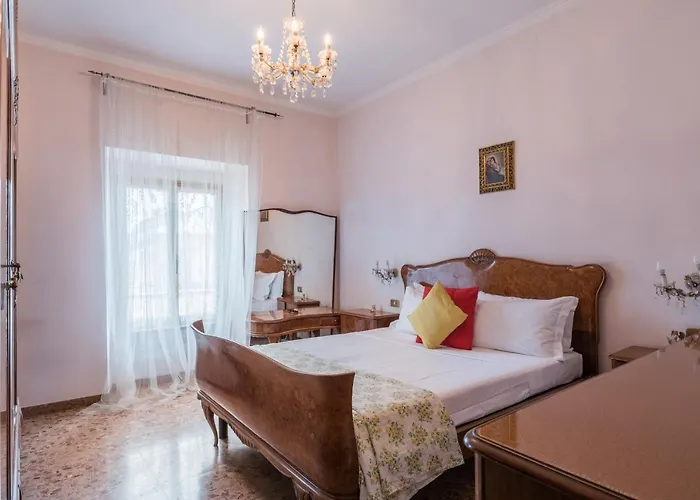 Apartament Warm In Ancient Building In Vatican-p S Pietro