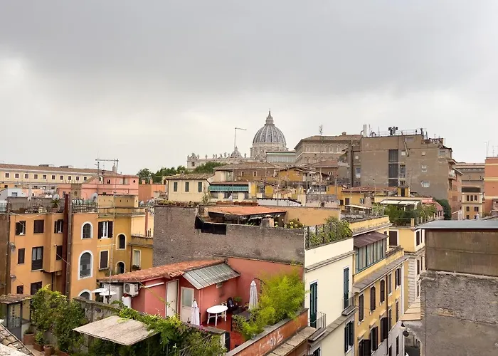 Warm In Ancient Building In Vatican-p S Pietro Apartament