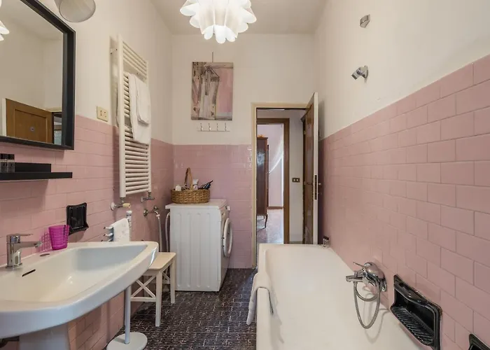 Warm In Ancient Building In Vatican-p S Pietro Apartament *